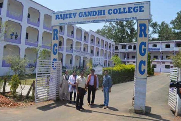 https://cache.careers360.mobi/media/colleges/social-media/media-gallery/14639/2020/1/10/Campus view of Rajeev Gandhi College Raisen_Campus-View.jpg